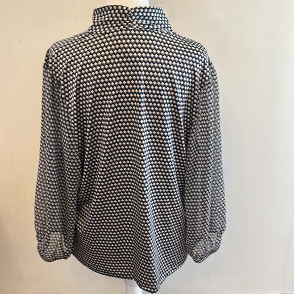 Chenault navy cream patterned long sheer sleeve blouse Size 2X New - Picture 6 of 11